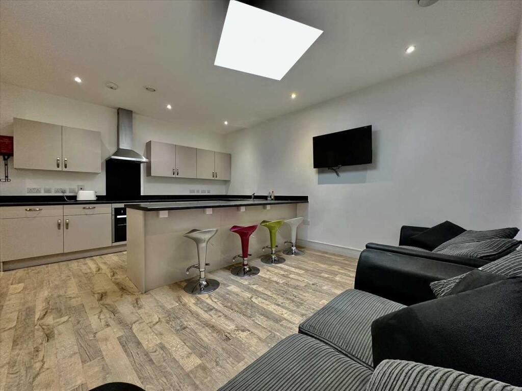 5 bed House Share for rent in Plymouth. From Purple Letting - Plymouth