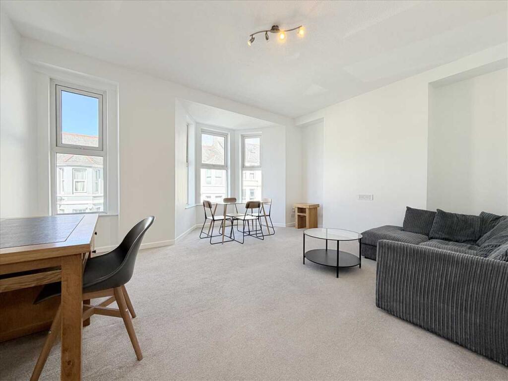 2 bed Apartment for rent in Plymouth. From Purple Letting - Plymouth