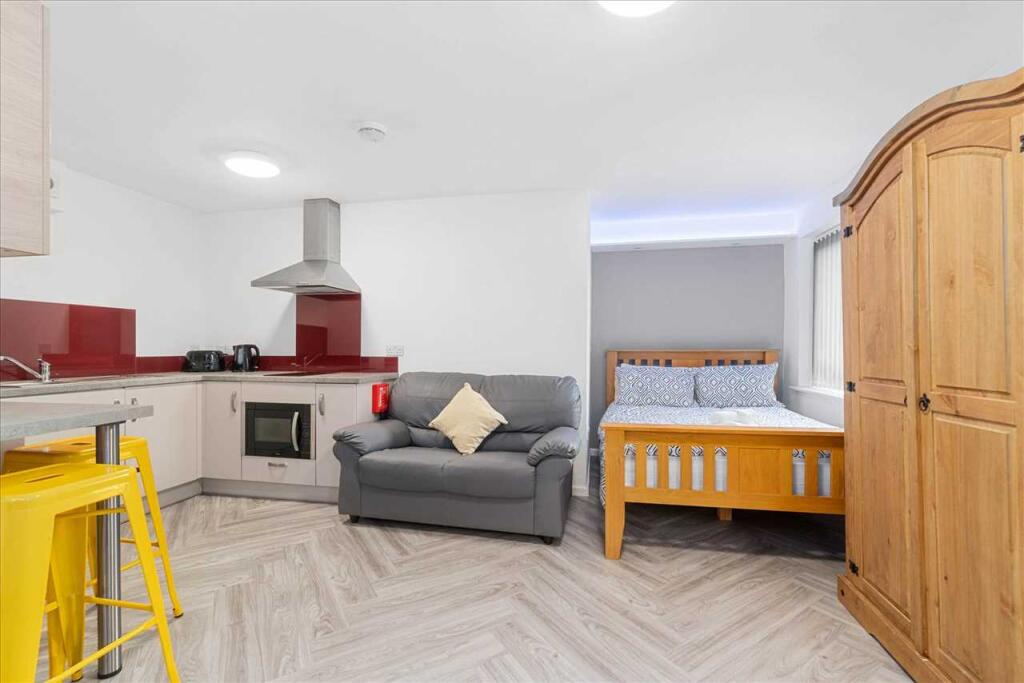 4 bed Studio for rent in Plymouth. From Purple Letting - Plymouth 4 bed Studio for rent in Plymouth. From Purple Letting - Plymouth