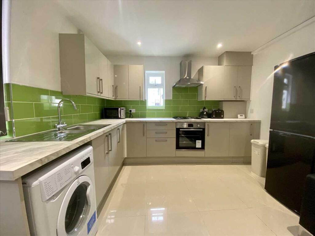 2 bed Apartment for rent in Plymouth. From Purple Letting - Plymouth 2 bed Apartment for rent in Plymouth. From Purple Letting - Plymouth