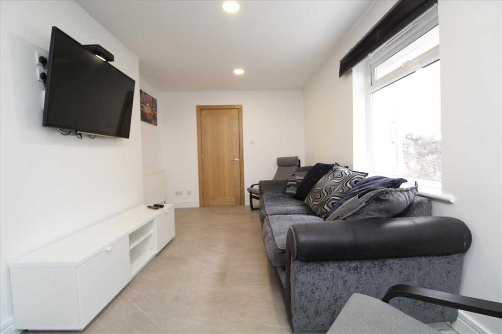 6 bed House Share for rent in Plymouth. From Purple Letting - Plymouth
