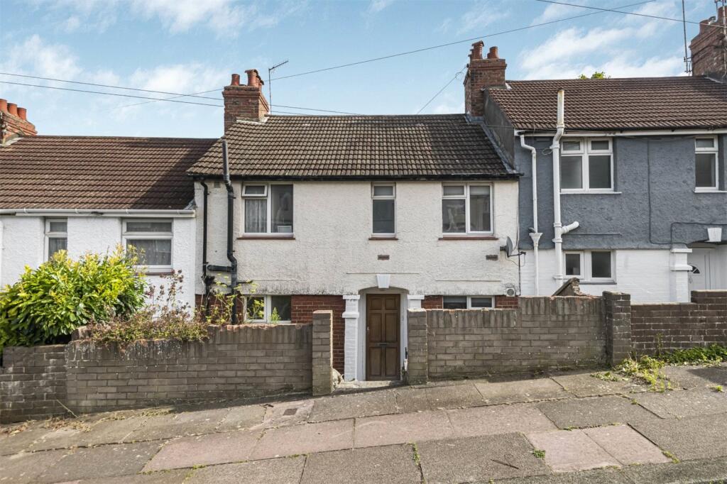 4 bed Mid Terraced House for rent in Ovingdean. From Q Estate Agents - Brighton
