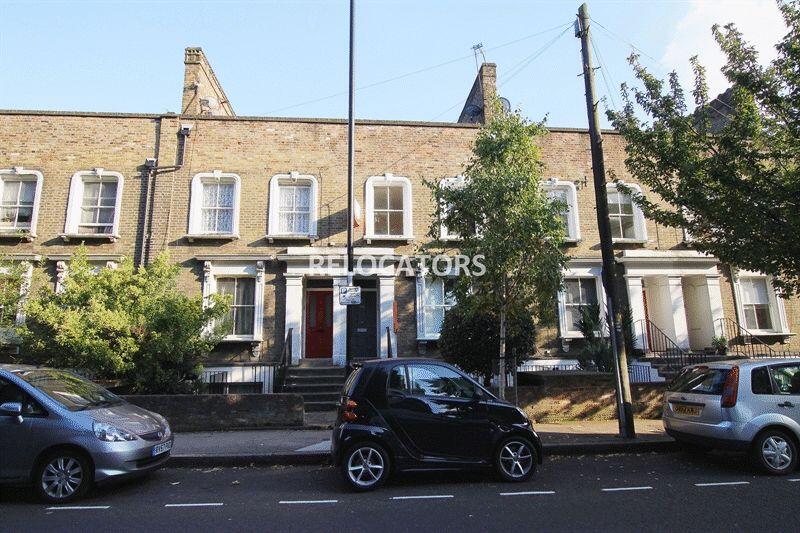 1 bed 1st Floor Flat for rent in London. From Relocators