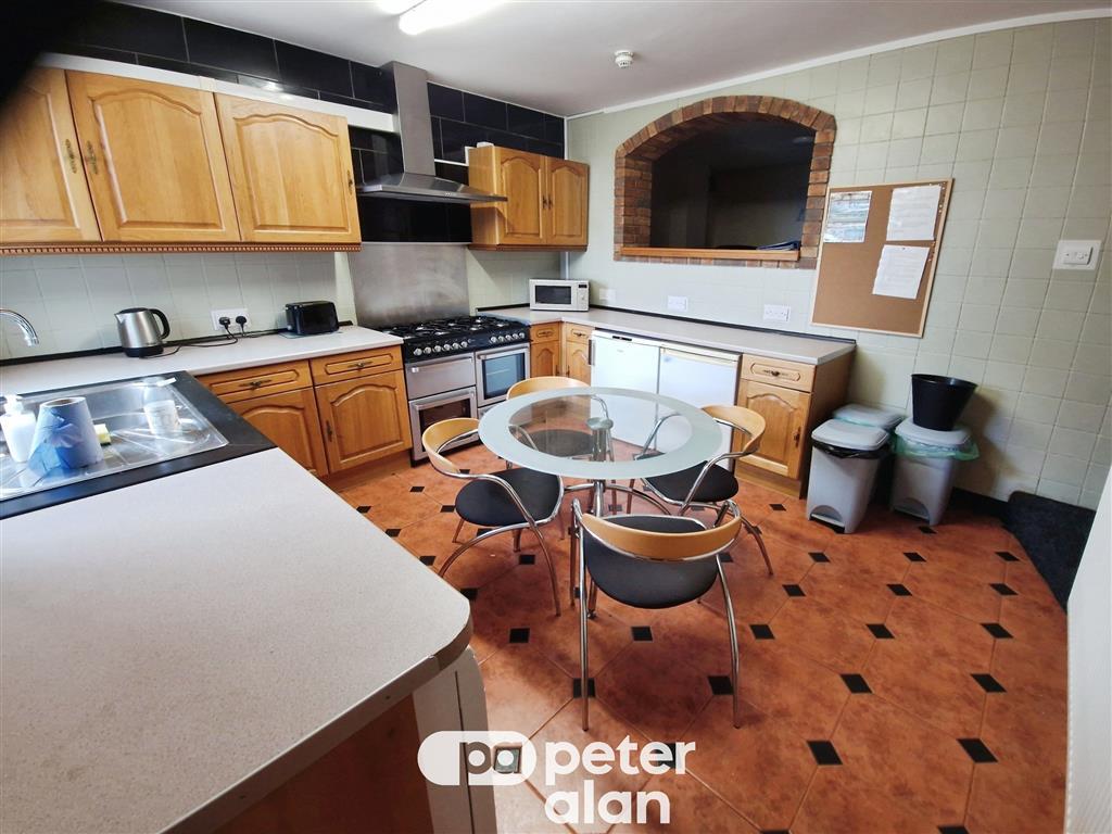 6 bed House Share for rent in Swansea. From Peter Alan - Swansea