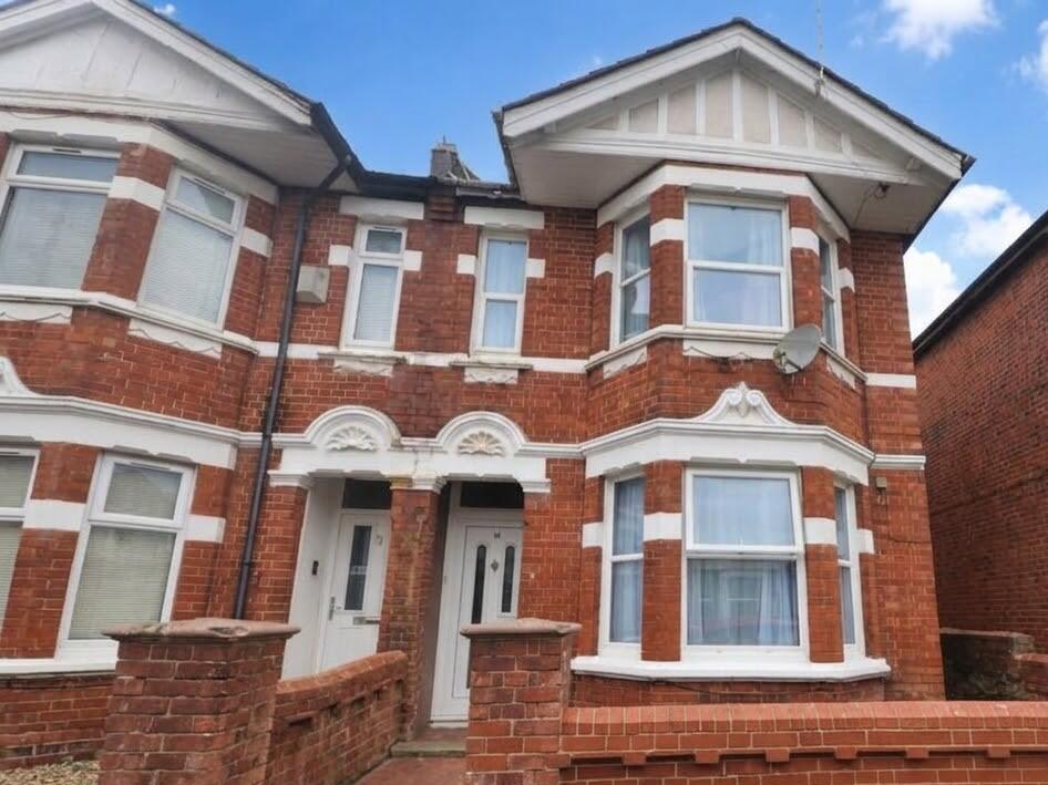 5 bed Mid Terraced House for rent in Southampton. From Posh Pads - Southampton