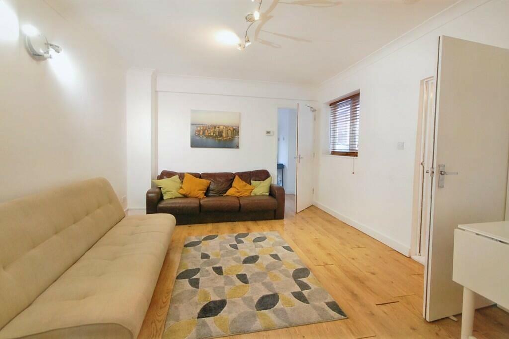 5 bed Detached for rent in Langham. From Saxons Estate Agents - Colchester 5 bed Detached for rent in Langham. From Saxons Estate Agents - Colchester