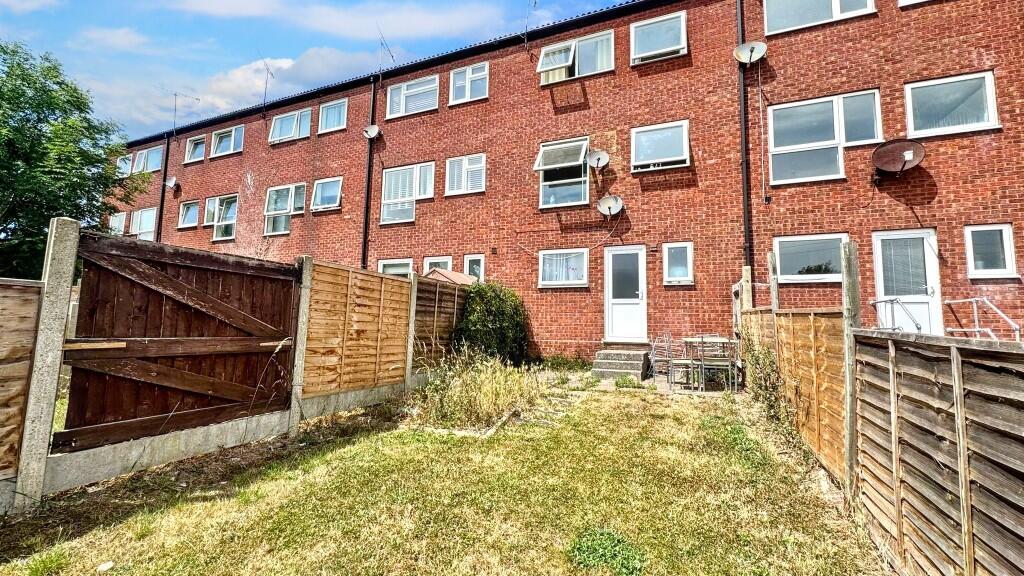 5 bed Mid Terraced House for rent in Langham. From Saxons Estate Agents - Colchester 5 bed Mid Terraced House for rent in Langham. From Saxons Estate Agents - Colchester