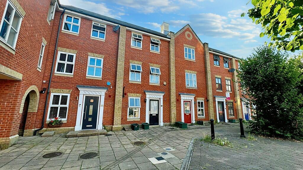 4 bed Town House for rent in Berechurch. From Saxons Estate Agents - Colchester
