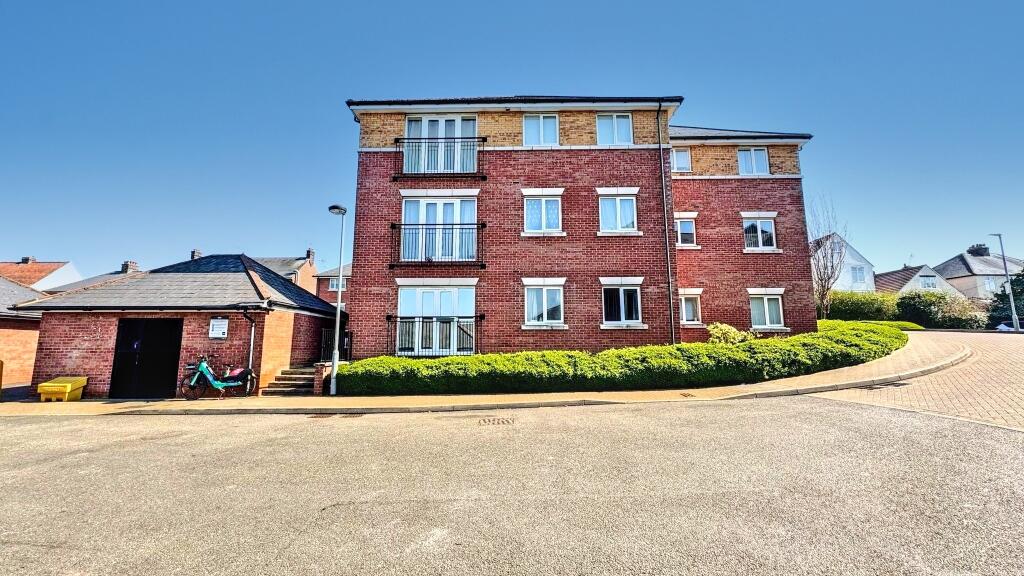 2 bed 1st Floor Flat for rent in Langham. From Saxons Estate Agents - Colchester