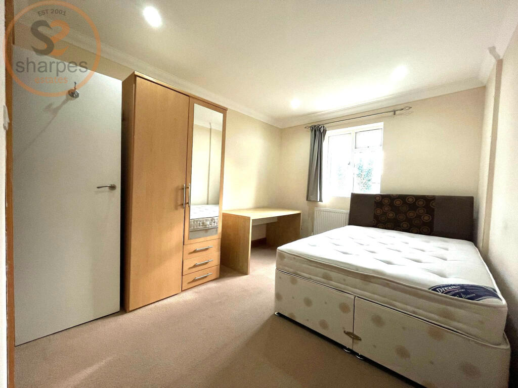 4 bed House Share for rent in Merton. From Sharpes Estates