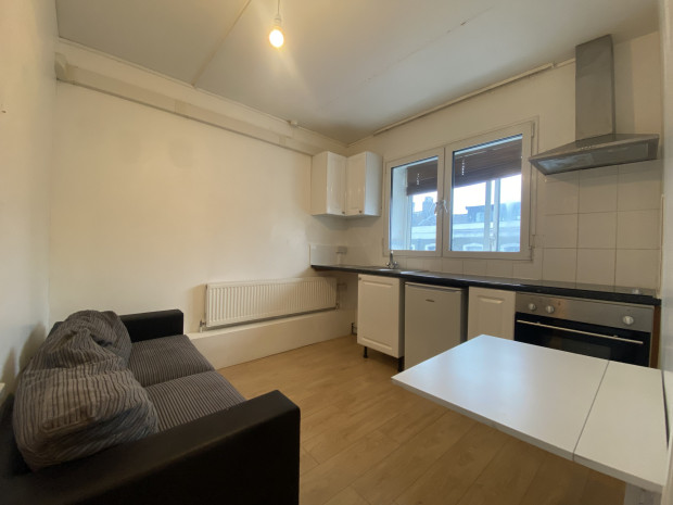4 bed 1st Floor Flat for rent in Islington. From Square Quarters - Islington