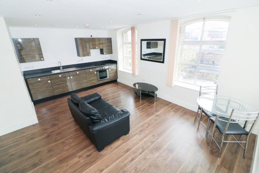 1 bed Apartment for rent in Bradford. From Squarefoot Apartments - Bradford