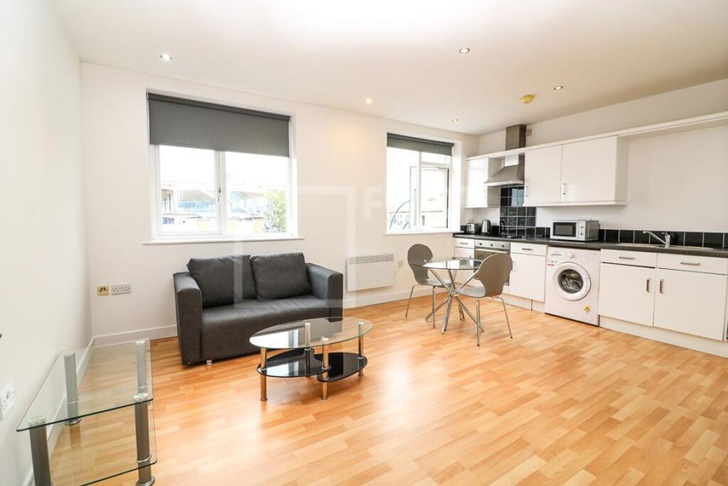 1 bed Apartment for rent in Bradford. From Squarefoot Apartments - Bradford