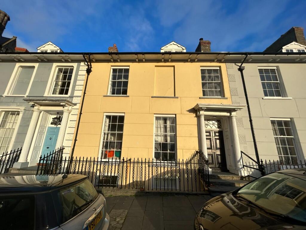 8 bed Mid Terraced House for rent in Aberystwyth. From Stentons Estate Agents - Much Wenlock