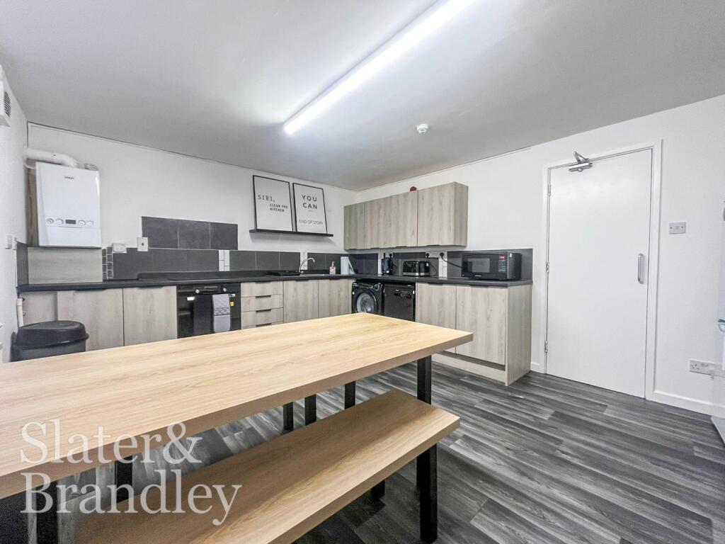 3 bed Mid Terraced House for rent in Nottingham. From Slater and Brandley - Nottingham