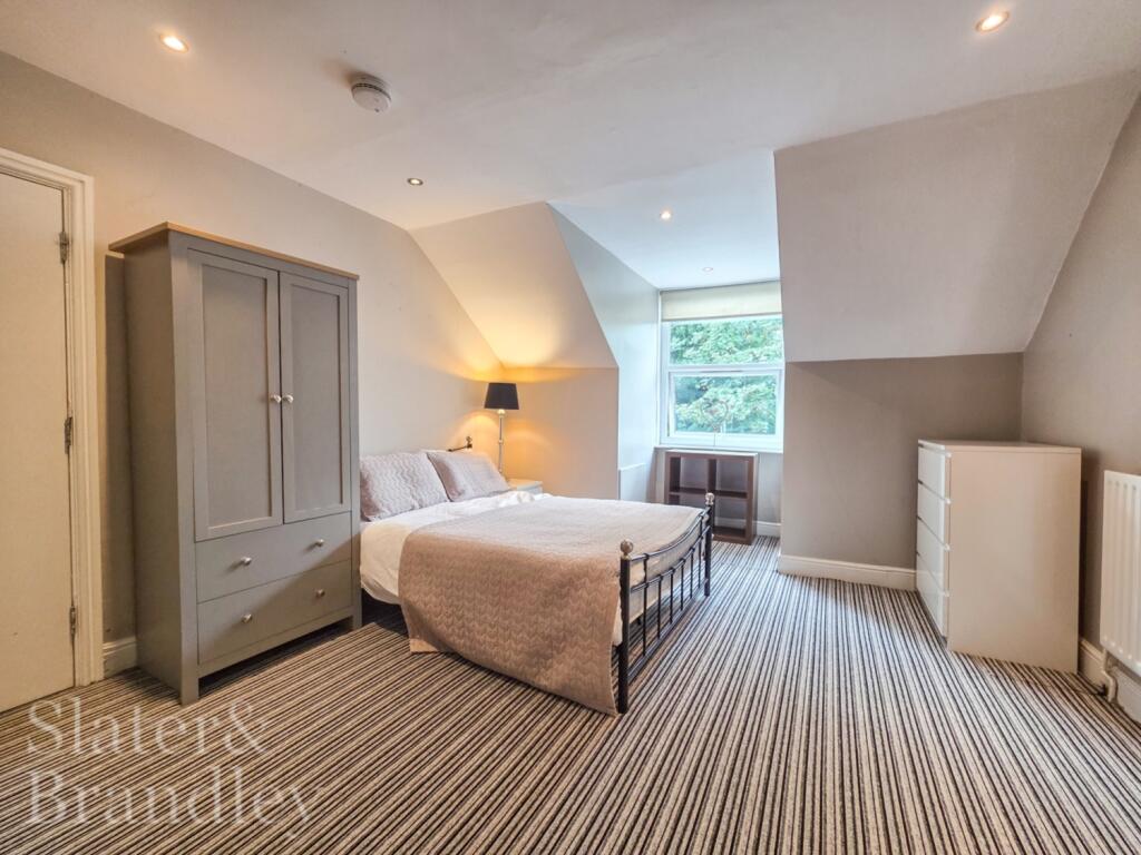 5 bed Mid Terraced House for rent in Nottingham. From Slater and Brandley - Nottingham 5 bed Mid Terraced House for rent in Nottingham. From Slater and Brandley - Nottingham