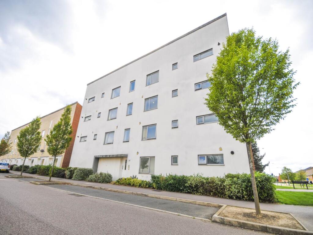 3 bed 1st Floor Flat for rent in Hatfield. From Strats Estates & Lettings - Hatfield