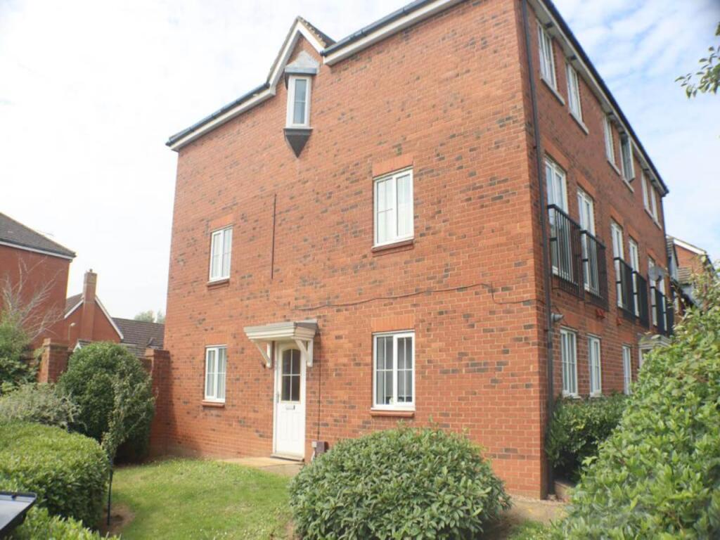 5 bed Detached for rent in Hatfield. From Strats Estates & Lettings - Hatfield