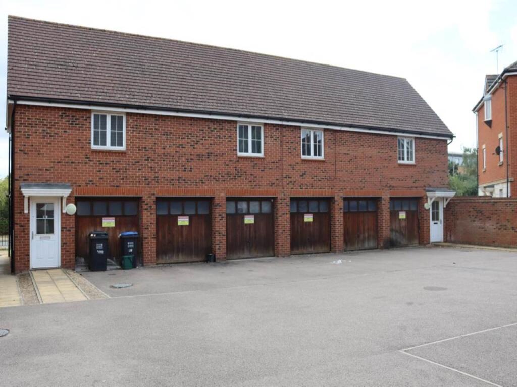 3 bed Detached for rent in Hatfield. From Strats Estates & Lettings - Hatfield