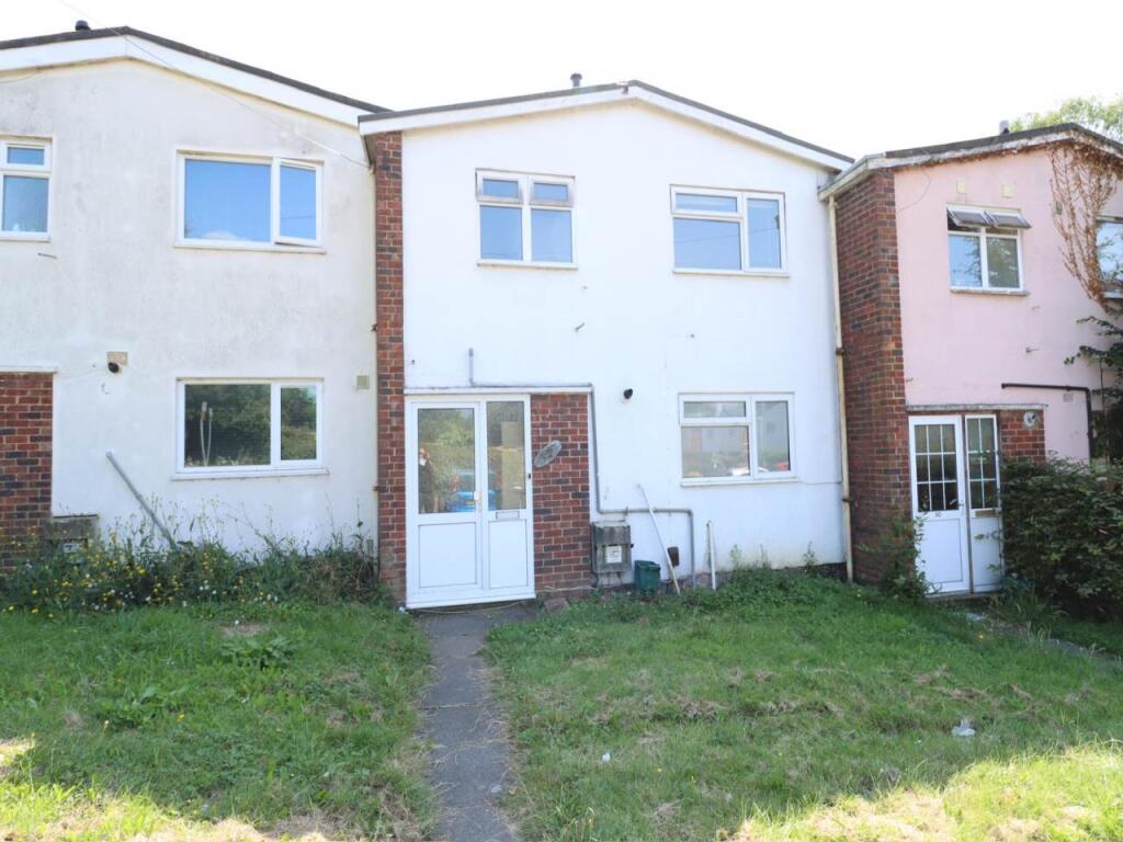 4 bed Detached for rent in Hatfield. From Strats Estates & Lettings - Hatfield