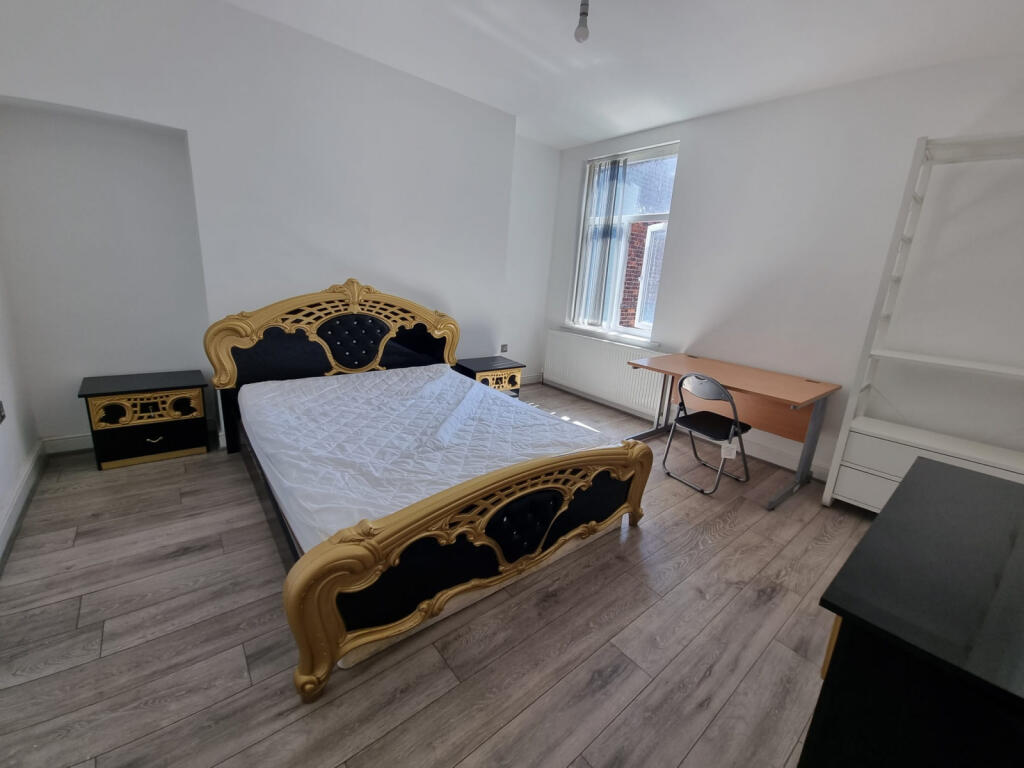 9 bed Mid Terraced House for rent in Manchester. From Inspired Lettings - Manchester 9 bed Mid Terraced House for rent in Manchester. From Inspired Lettings - Manchester