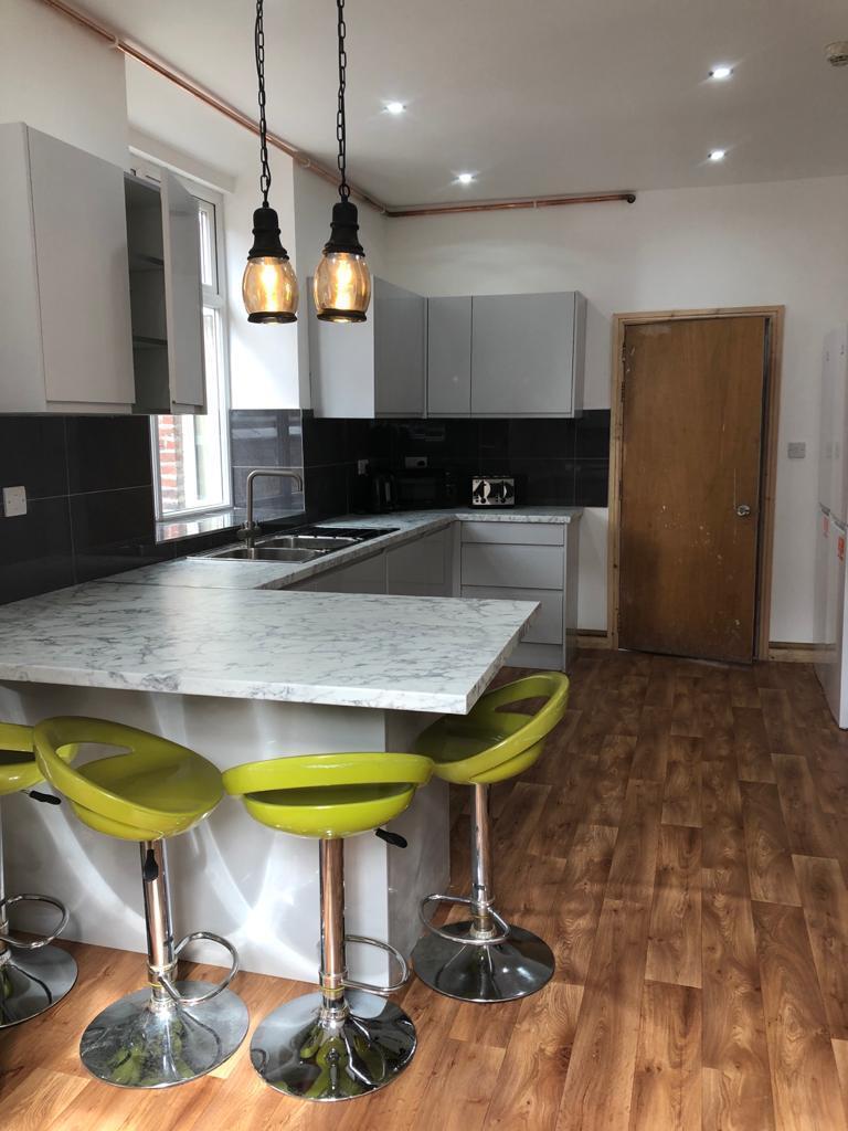 8 bed Mid Terraced House for rent in Manchester. From Inspired Lettings - Manchester