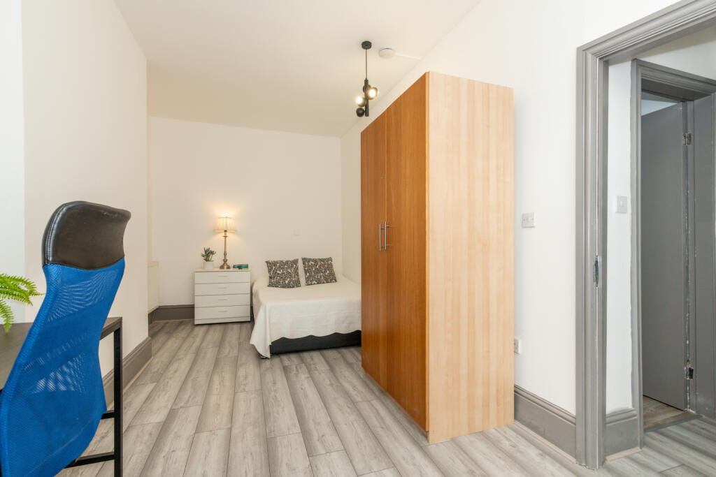 9 bed Mid Terraced House for rent in Manchester. From Inspired Lettings - Manchester