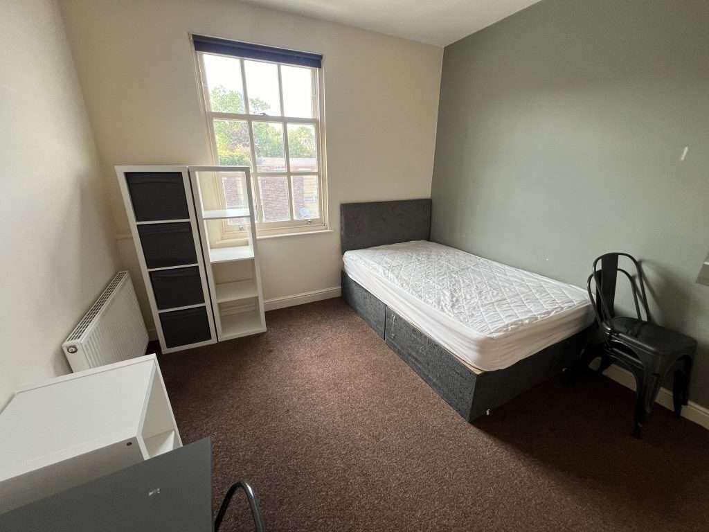5 bed 1st Floor Flat for rent in Sheffield. From Thornsett Properties - Sheffield 5 bed 1st Floor Flat for rent in Sheffield. From Thornsett Properties - Sheffield