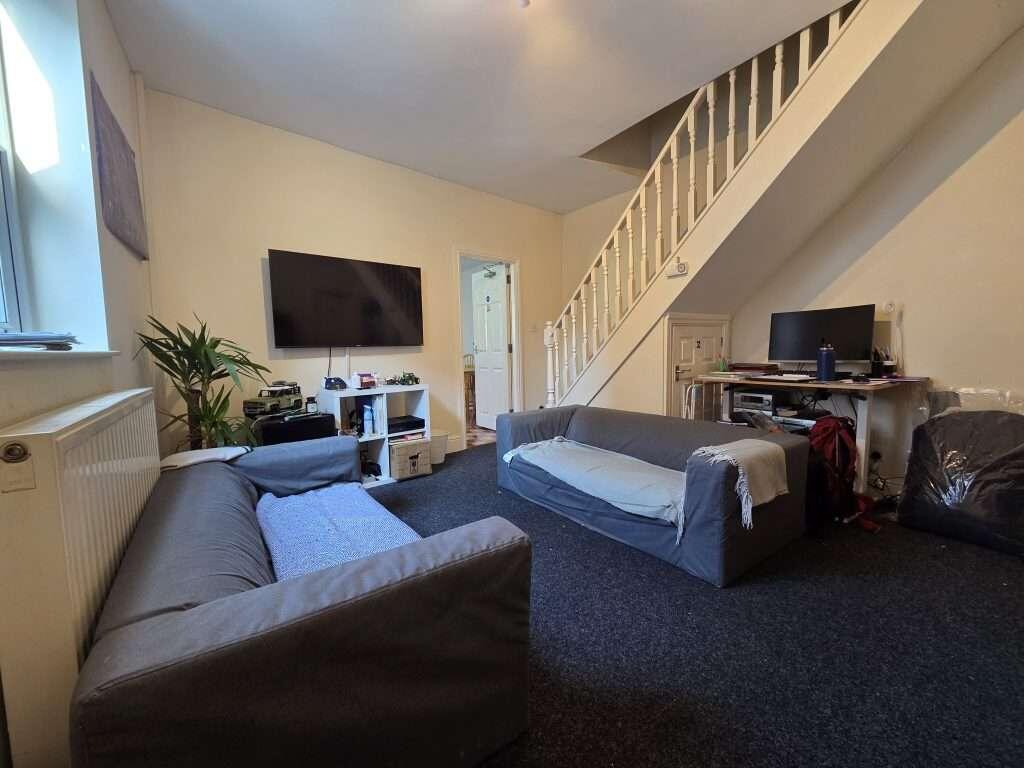 4 bed Detached for rent in Sheffield. From Thornsett Properties - Sheffield