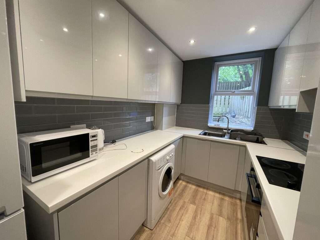5 bed Detached for rent in Sheffield. From Thornsett Properties - Sheffield