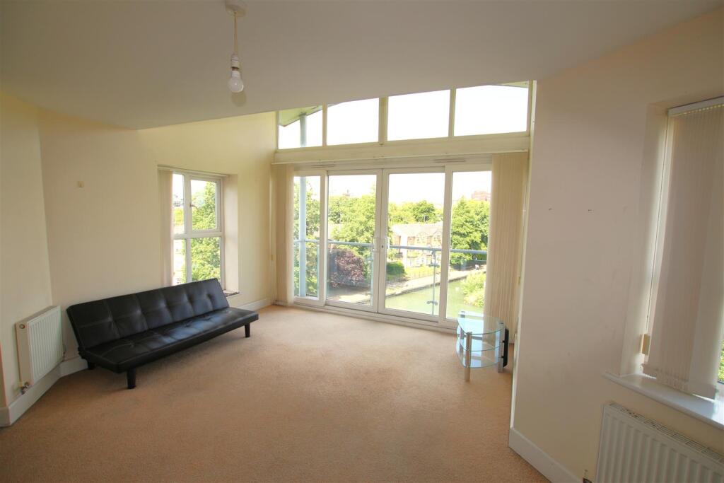 2 bed 1st Floor Flat for rent in Northampton. From Whites Estate Agents - Northampton