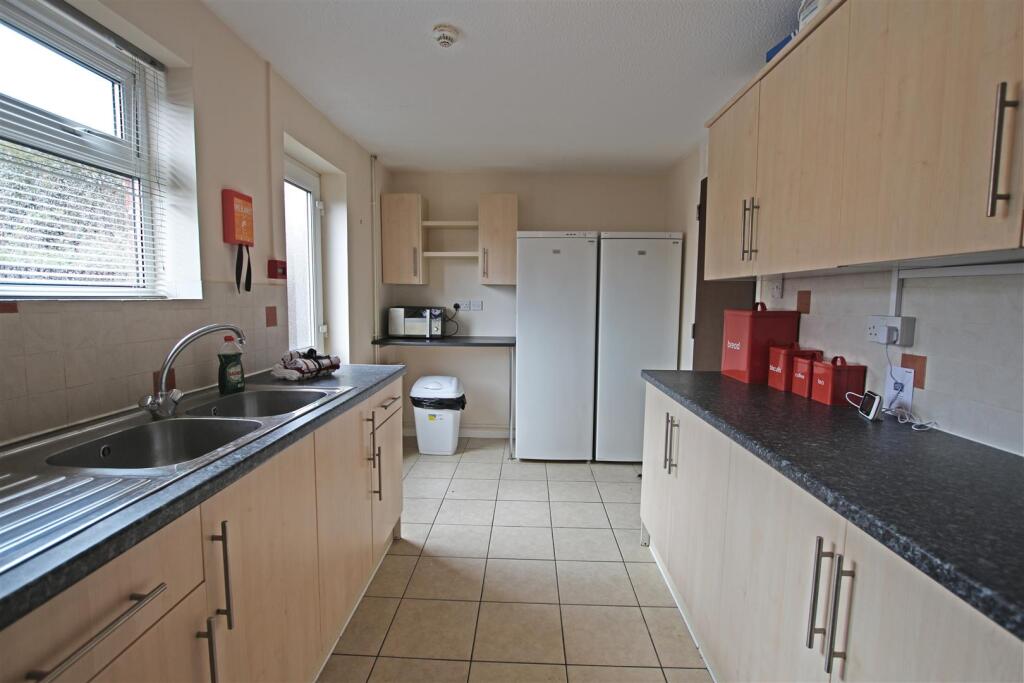 1 bed House Share for rent in Northampton. From Whites Estate Agents - Northampton