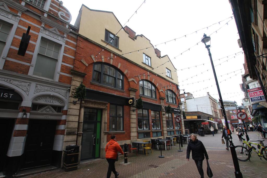 1 bed Private Halls for rent in Northampton. From Whites Estate Agents - Northampton