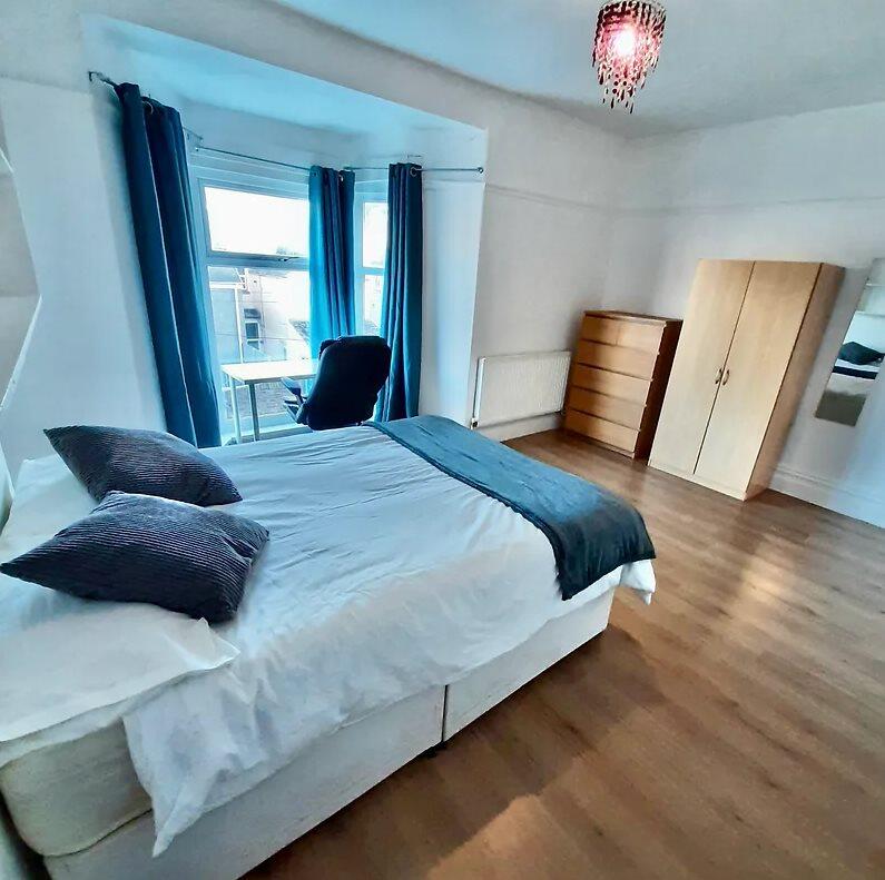 5 bed Detached for rent in Swansea. From The Living Room Letting Agency - Cardiff 5 bed Detached for rent in Swansea. From The Living Room Letting Agency - Cardiff