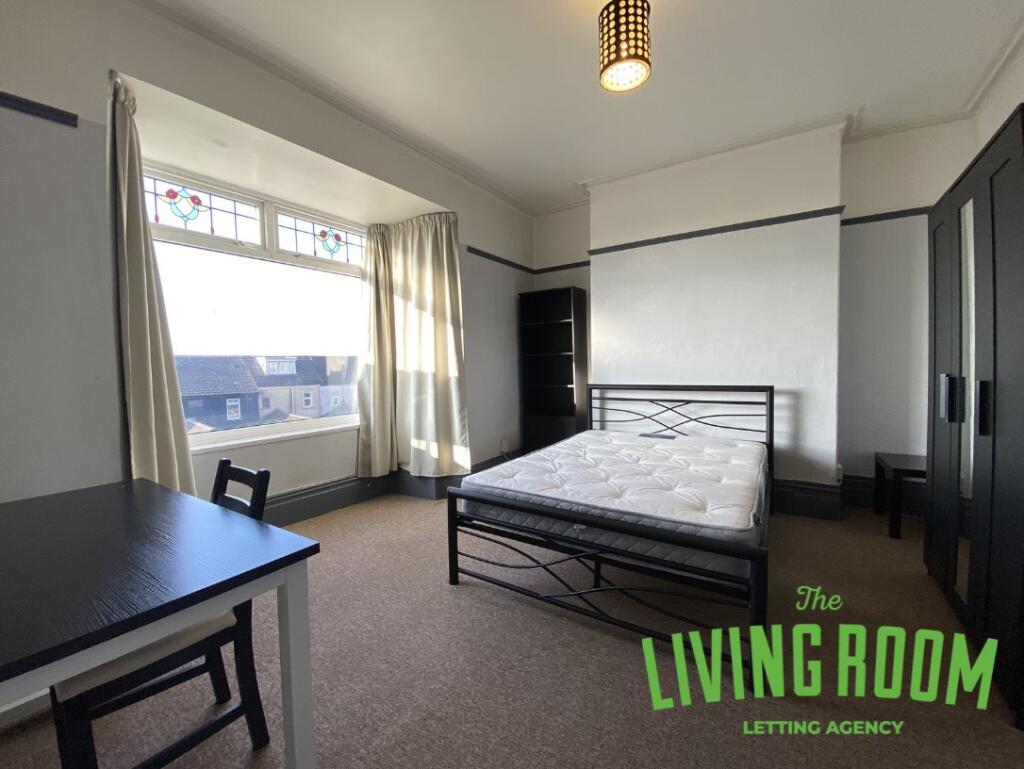 5 bed Detached for rent in Swansea. From The Living Room Letting Agency - Cardiff 5 bed Detached for rent in Swansea. From The Living Room Letting Agency - Cardiff