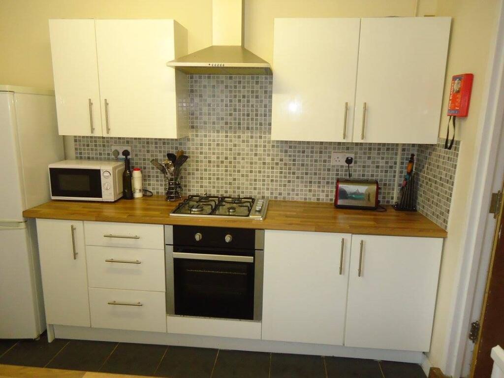 4 bed Detached for rent in Cardiff. From The Living Room Letting Agency - Cardiff