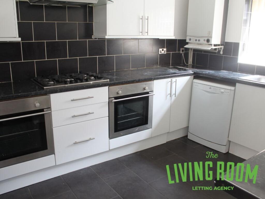 6 bed Detached for rent in Cardiff. From The Living Room Letting Agency - Cardiff
