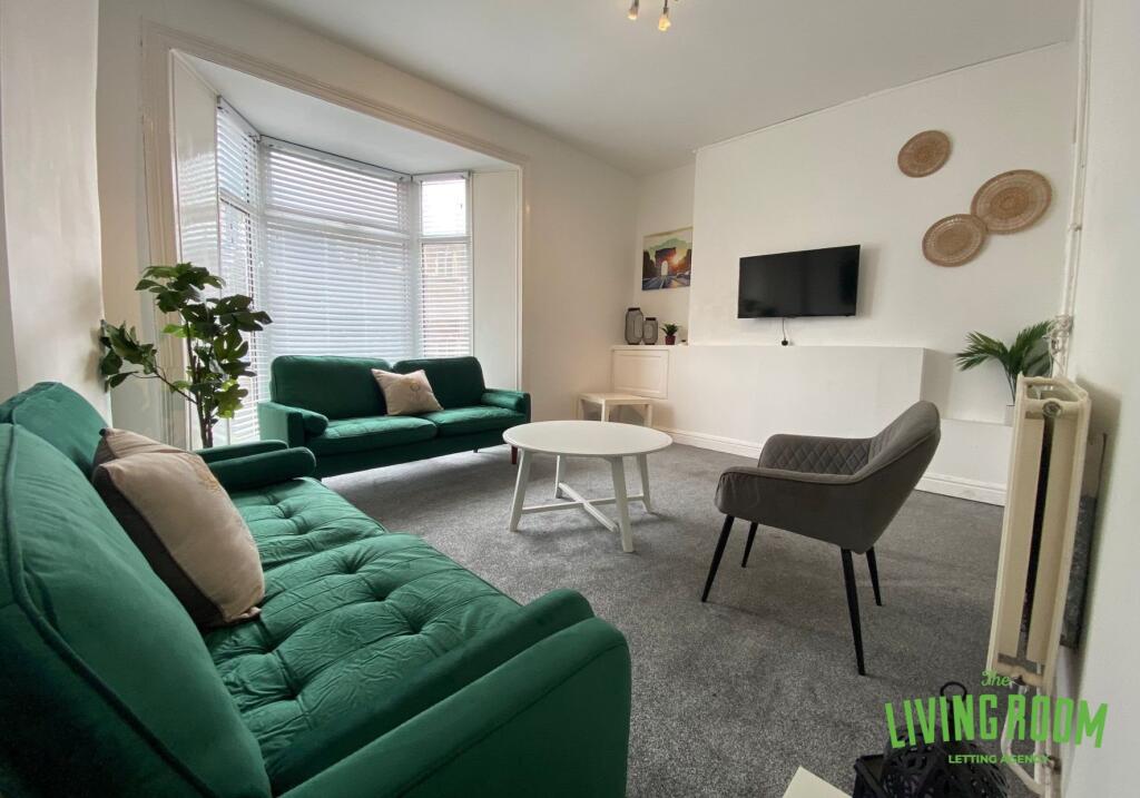 5 bed Detached for rent in Swansea. From The Living Room Letting Agency - Cardiff