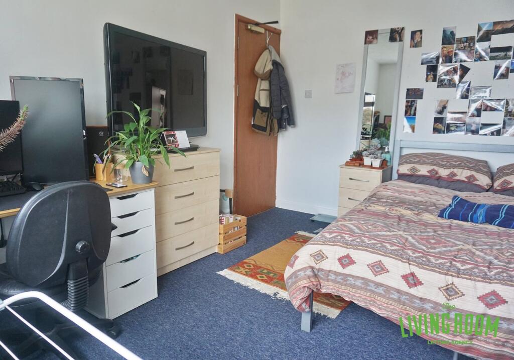 6 bed Detached for rent in Swansea. From The Living Room Letting Agency - Cardiff 6 bed Detached for rent in Swansea. From The Living Room Letting Agency - Cardiff