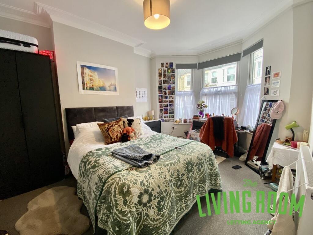 5 bed Detached for rent in Cardiff. From The Living Room Letting Agency - Cardiff 5 bed Detached for rent in Cardiff. From The Living Room Letting Agency - Cardiff