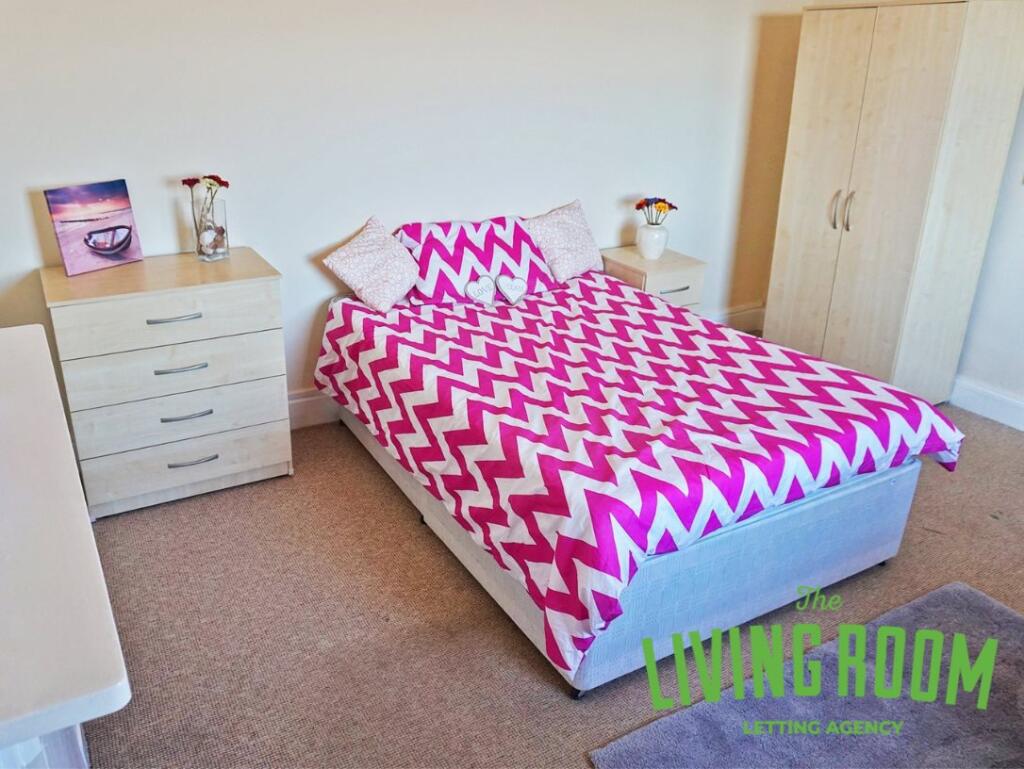 5 bed Detached for rent in Swansea. From The Living Room Letting Agency - Cardiff