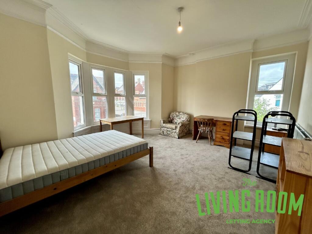 6 bed Detached for rent in Cardiff. From The Living Room Letting Agency - Cardiff