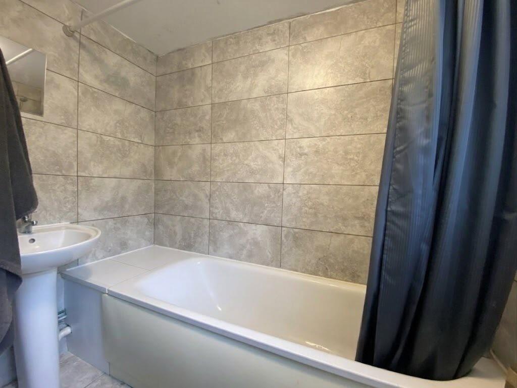 4 bed Detached for rent in Cardiff. From The Living Room Letting Agency - Cardiff