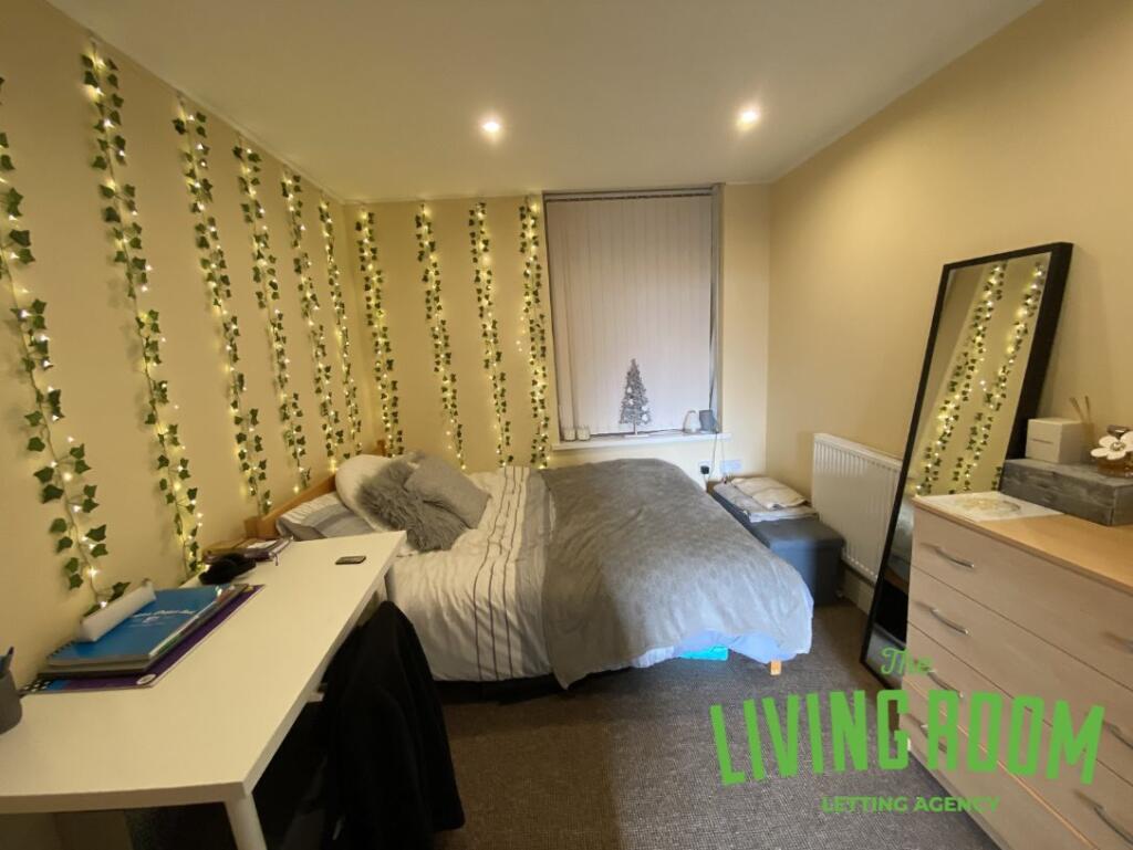 2 bed 1st Floor Flat for rent in Cardiff. From The Living Room Letting Agency - Cardiff