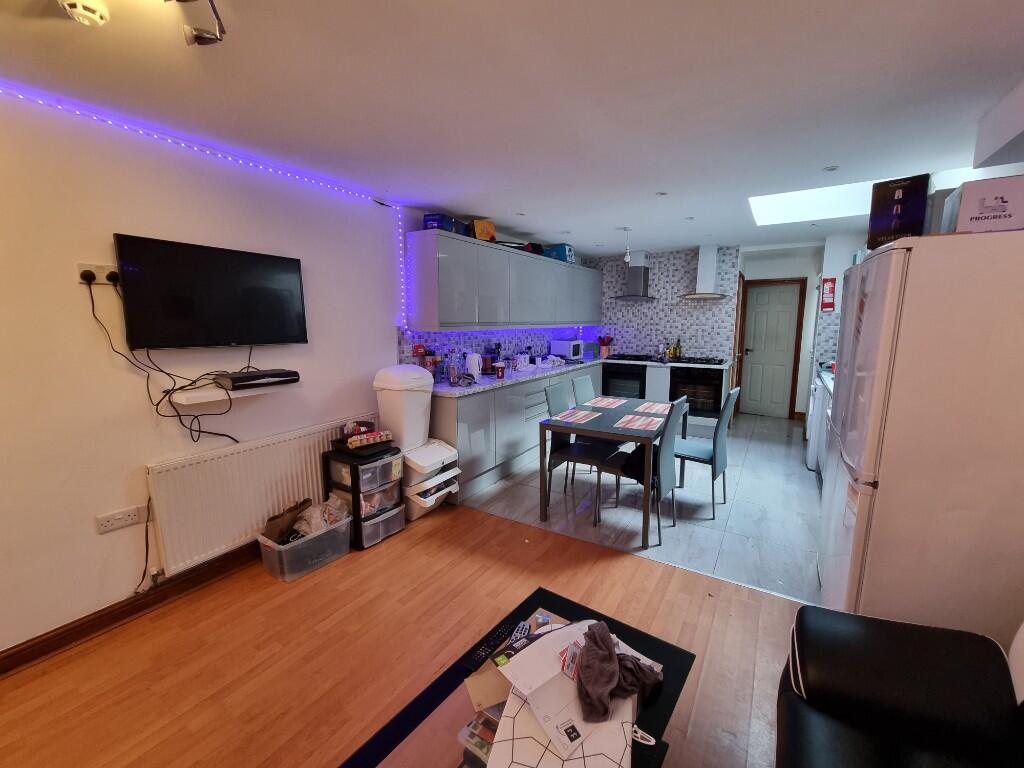 7 bed Mid Terraced House for rent in Birmingham. From Prestige Properties - Birmingham 7 bed Mid Terraced House for rent in Birmingham. From Prestige Properties - Birmingham