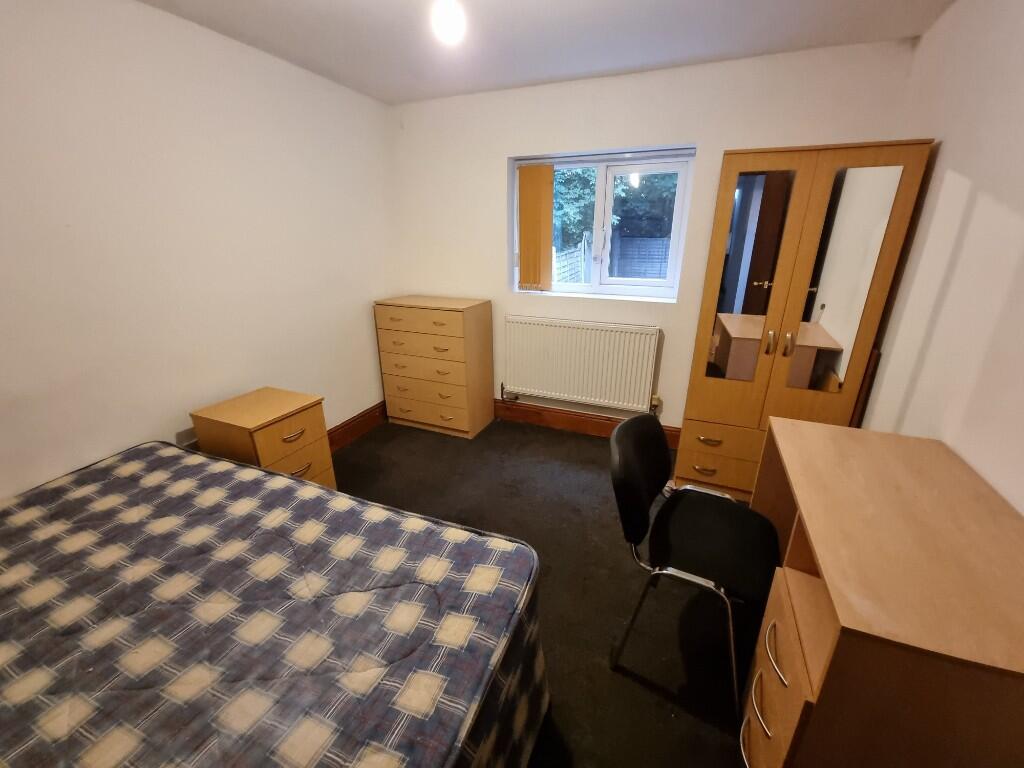 8 bed Semi Detached for rent in Birmingham. From Prestige Properties - Birmingham