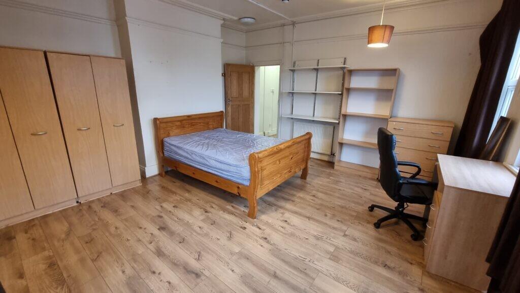 6 bed Semi Detached for rent in Birmingham. From Prestige Properties - Birmingham