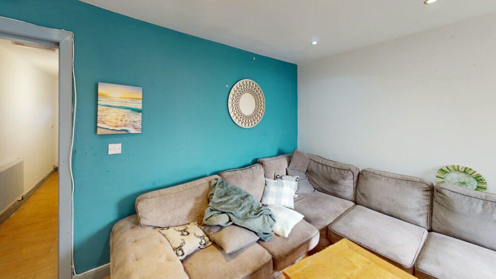 6 bed Mid Terraced House for rent in Birmingham. From Prestige Properties - Birmingham