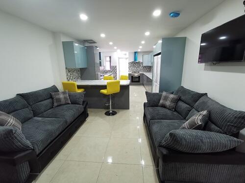 6 bed Mid Terraced House for rent in Birmingham. From Prestige Properties - Birmingham 6 bed Mid Terraced House for rent in Birmingham. From Prestige Properties - Birmingham