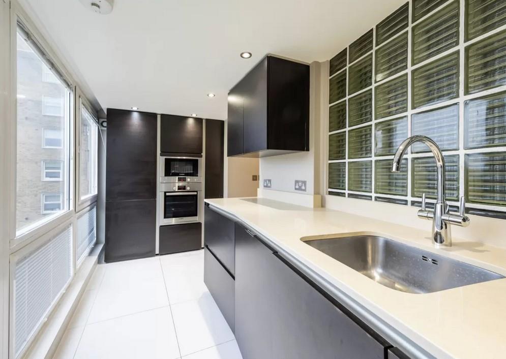 3 bed Apartment for rent in Hampstead. From Greenstone Residential - St. Johns Wood
